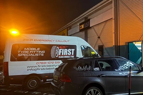 First Class Mobile Tyres night emergency van