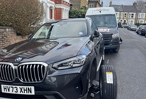 BMW SUV mobile tyre fitting
